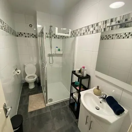 Deluxe Duplex Talbot St Sleeps 8 Apartment Dublin